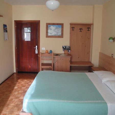 Hotel Viola Valdidentro Eksteriør bilde