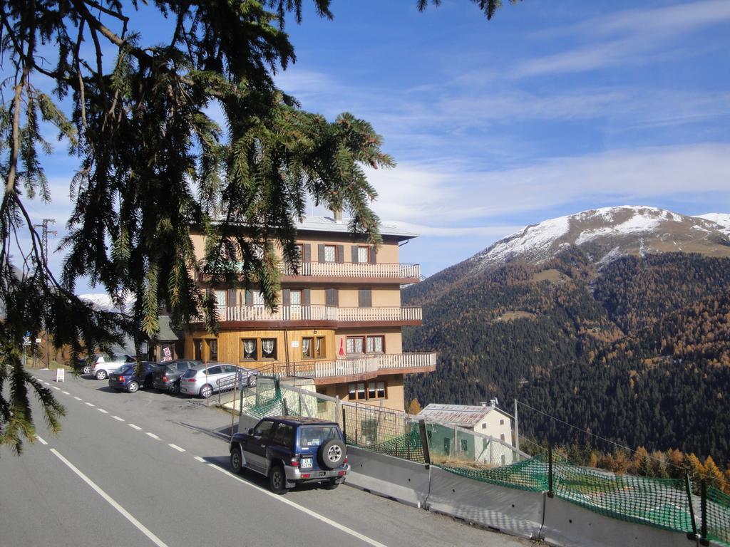 Hotel Viola Valdidentro Eksteriør bilde